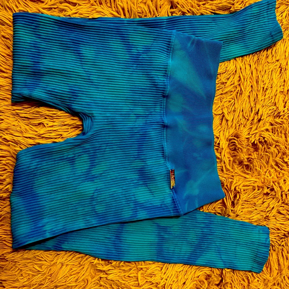 Bombshell sportswear leggings